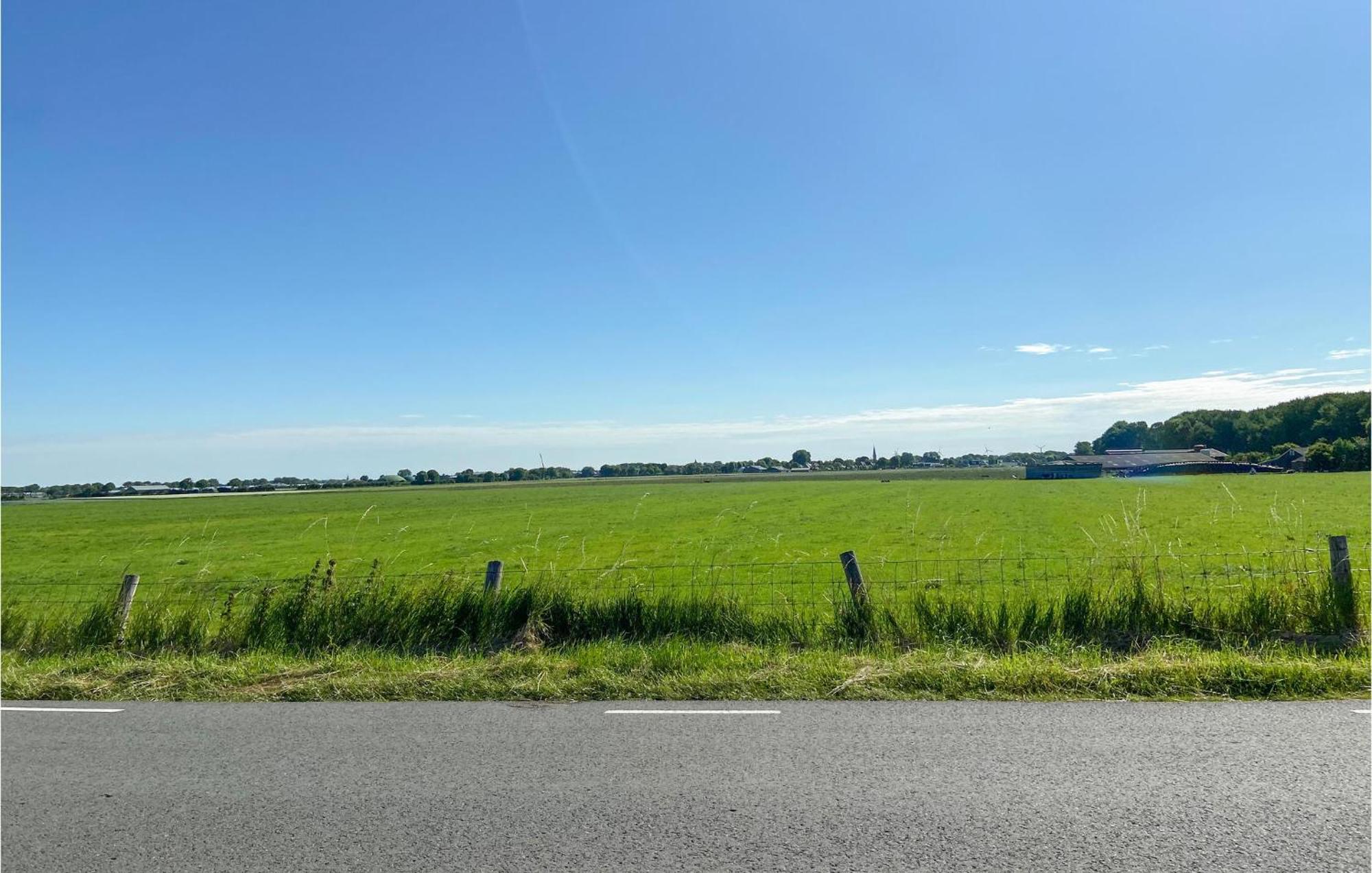 Stunning home in Warmenhuizen with WiFi&3 Bedrooms Schoorldam Buitenkant foto