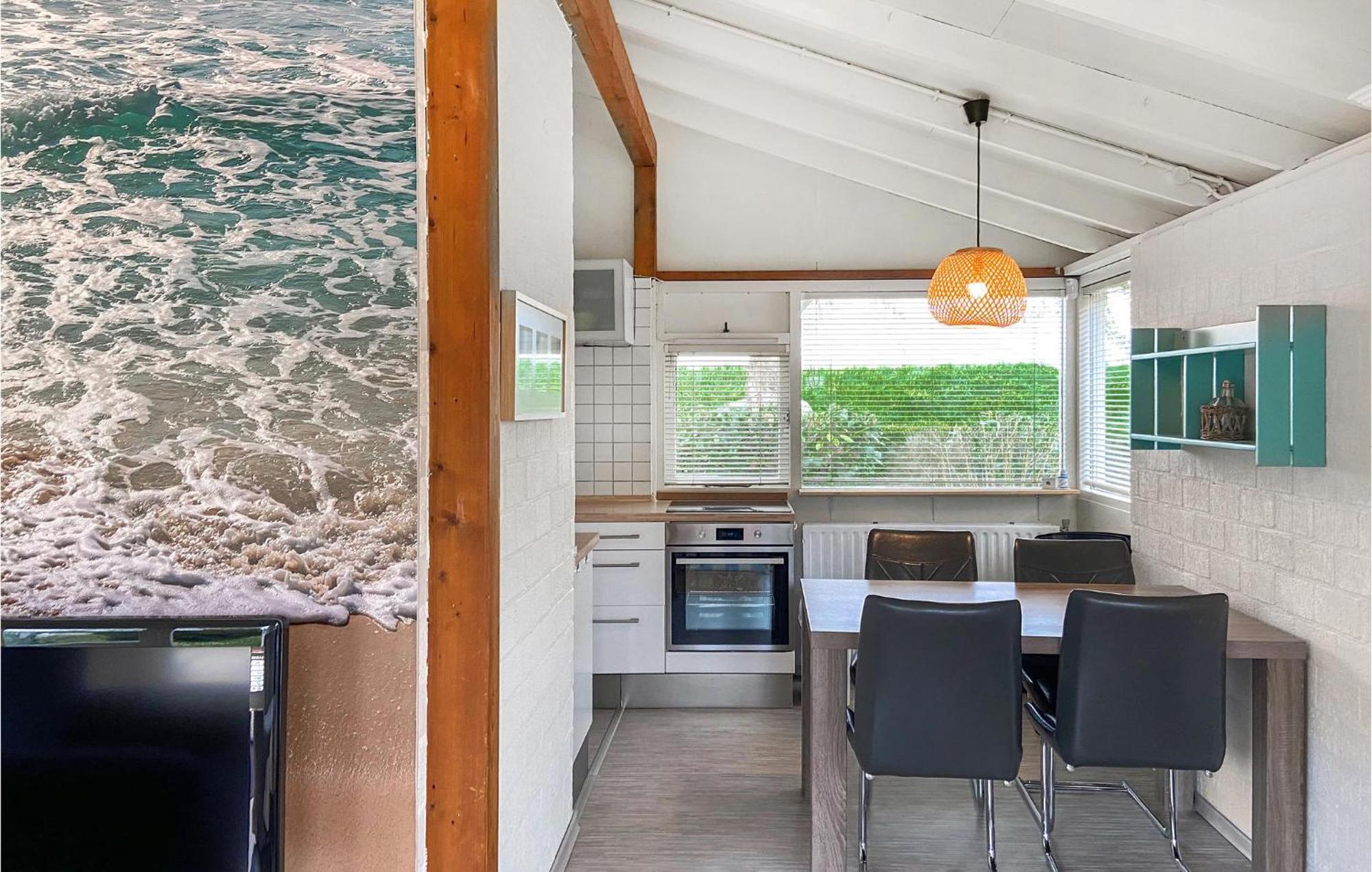 Stunning home in Warmenhuizen with WiFi&3 Bedrooms Schoorldam Buitenkant foto